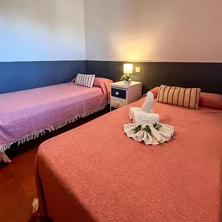 度假居 Casa En Sierra De Gredos Piscina Privada *