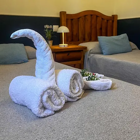 度假居 Casa En Sierra De Gredos Piscina Privada 拉德拉达