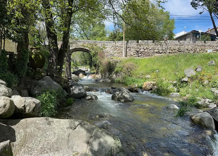 Casa En Sierra De Gredos Piscina Privada Сasa de vacaciones La Adrada