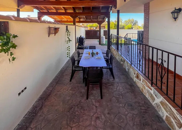Casa En Sierra De Gredos Piscina Privada Сasa de vacaciones
