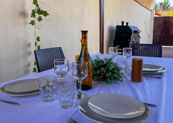 Casa En Sierra De Gredos Piscina Privada Сasa de vacaciones *